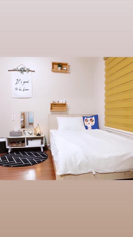 Lefthander Guesthouse Jeju Eksteriør billede